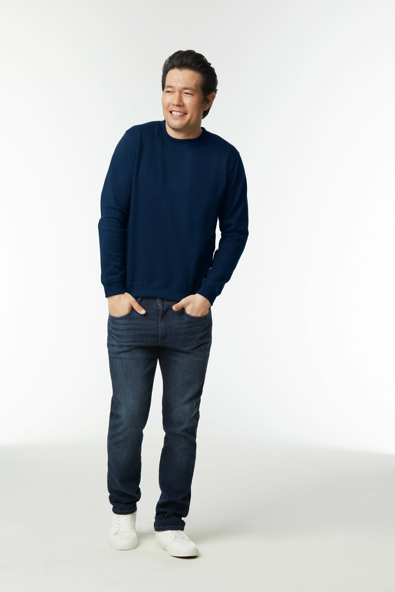 Gildan Heavy Blend Adult Crewneck Sweatshirt Navy